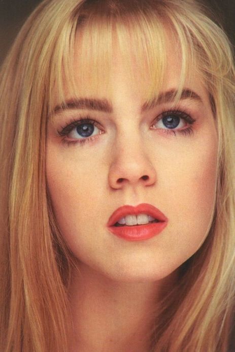 Jennie Garth, or "Kelly" on 90210: Even blondes in the 90s had dark eyebrows.